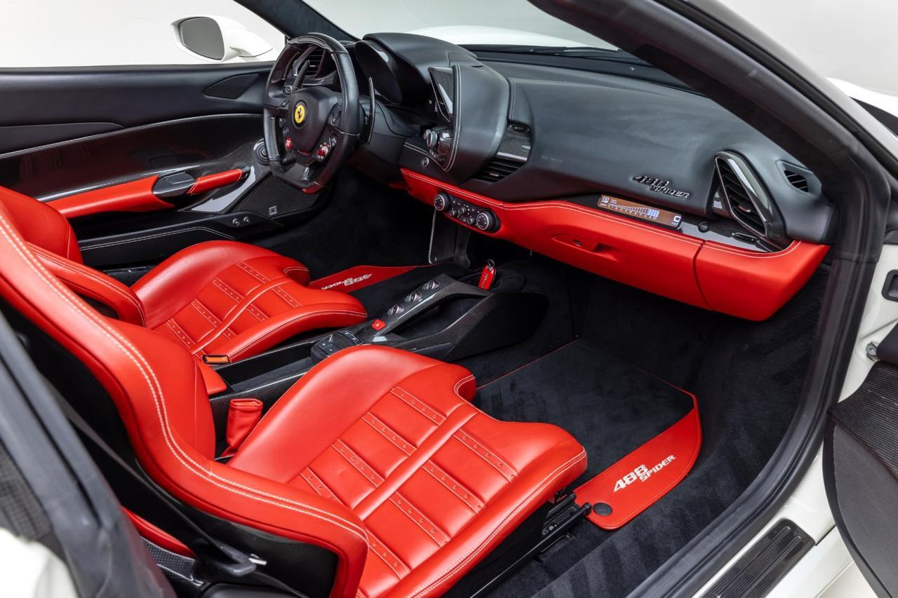 2017 Ferrari 488 GTB Base - Photo 42