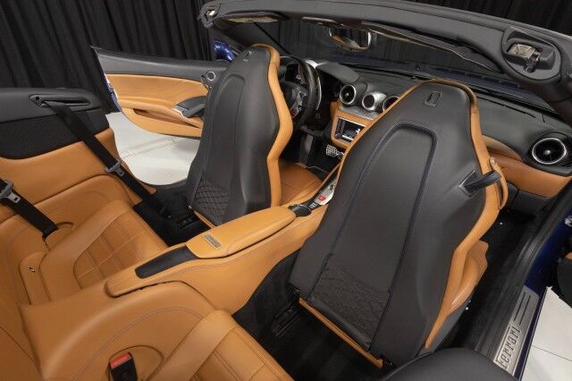 2017 Ferrari California T ($241,996 MSRP) *SPECIAL HANDLING PACKAGE* *1-OWNER* *JUST SERVI San Diego CA