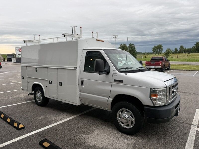 2017 Ford E-350 V10 KUV Utility Collinsville OK