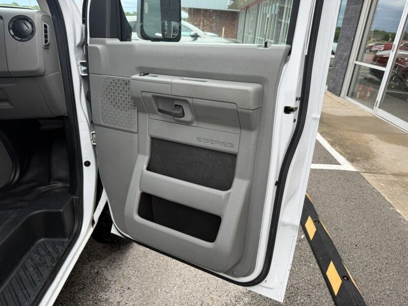 2017 Ford E-350 V10 KUV Utility Collinsville OK