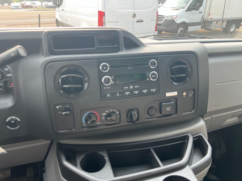 2017 Ford E-350SD Base Milwaukie OR
