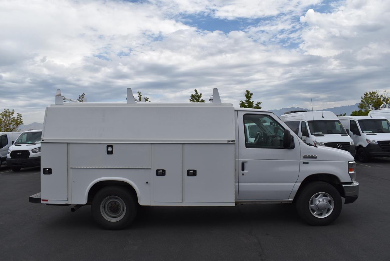 2017 Ford E-350 photo 5
