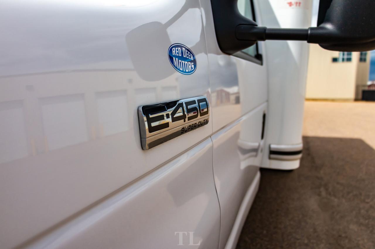 2017 Ford E-450 Cutaway 16 Ft Cube Van Red Deer AB