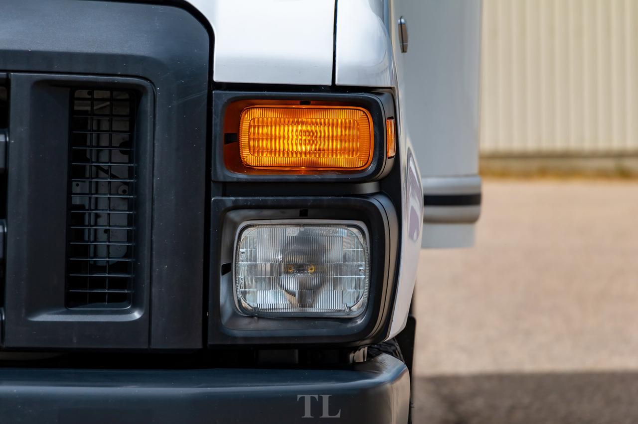 2017 Ford E-450 Cutaway 16 Ft Cube Van Red Deer AB