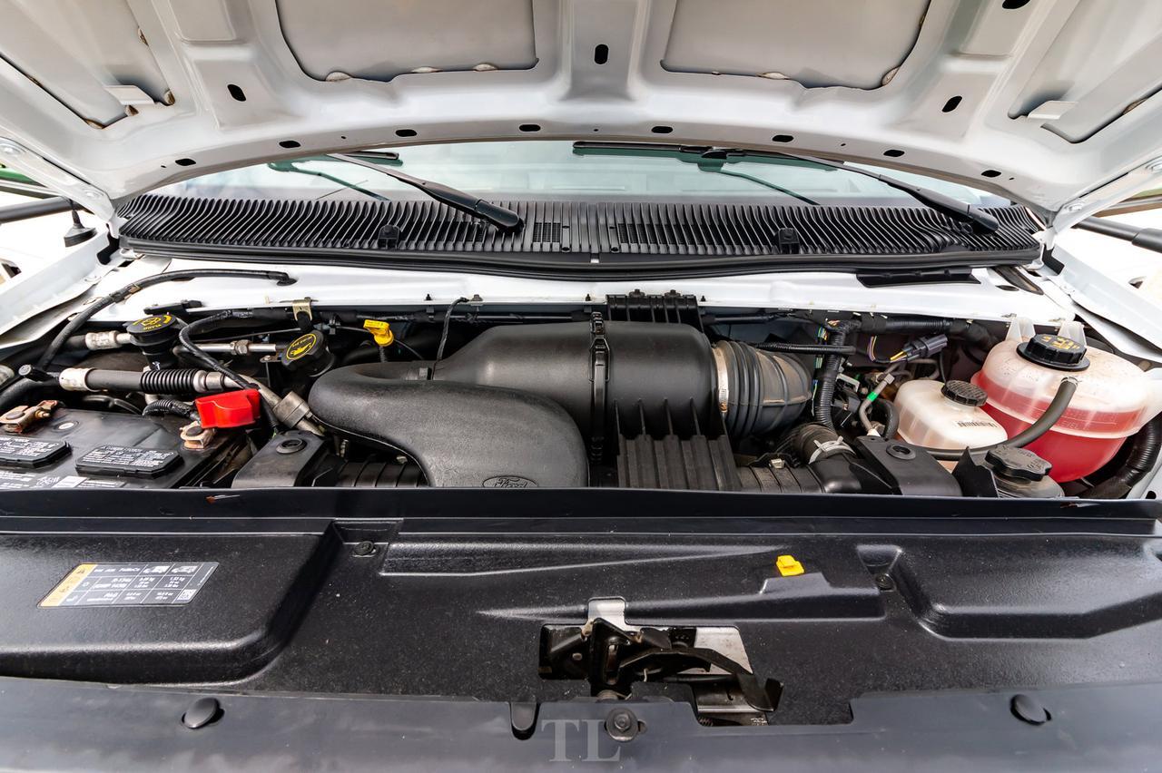 2017 Ford E-450 Cutaway 16 Ft Cube Van Red Deer AB