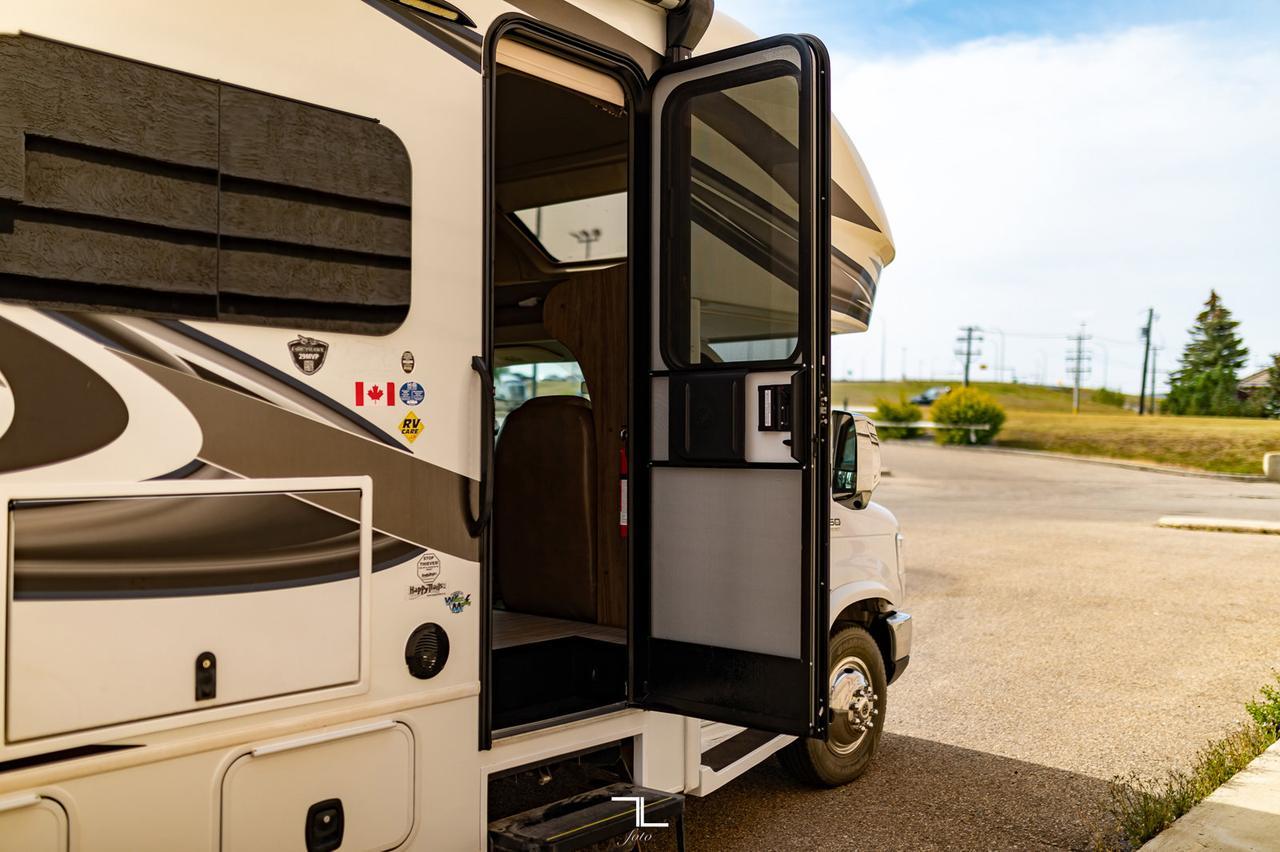 2017 Ford E-450 Jayco Greyhawk Prestige 32 Ft. Red Deer AB