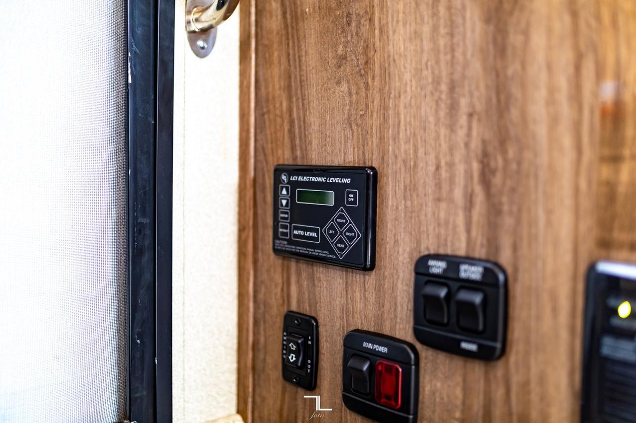 2017 Ford E-450 Jayco Greyhawk Prestige 32 Ft. Red Deer AB