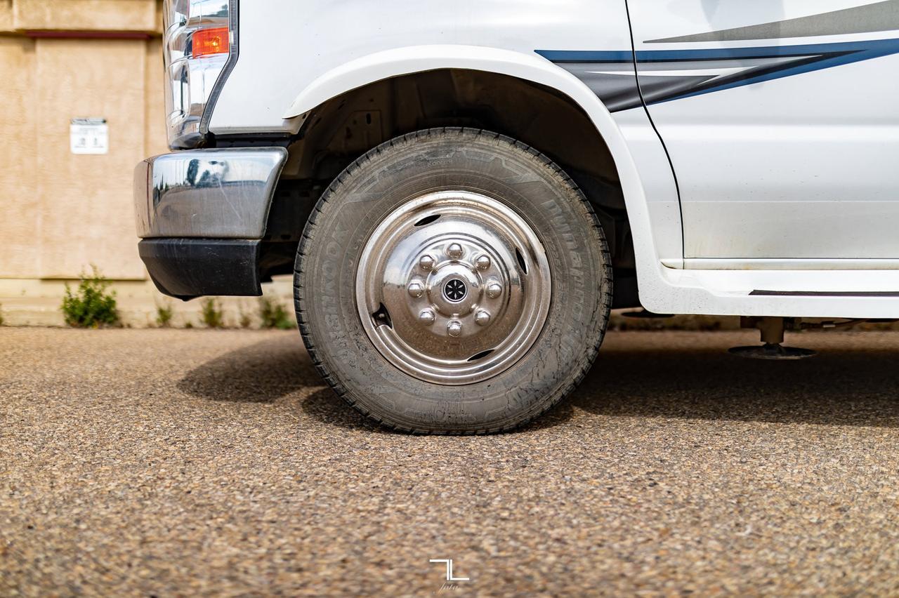 2017 Ford E-450 Jayco Greyhawk Prestige 32 Ft. Red Deer AB