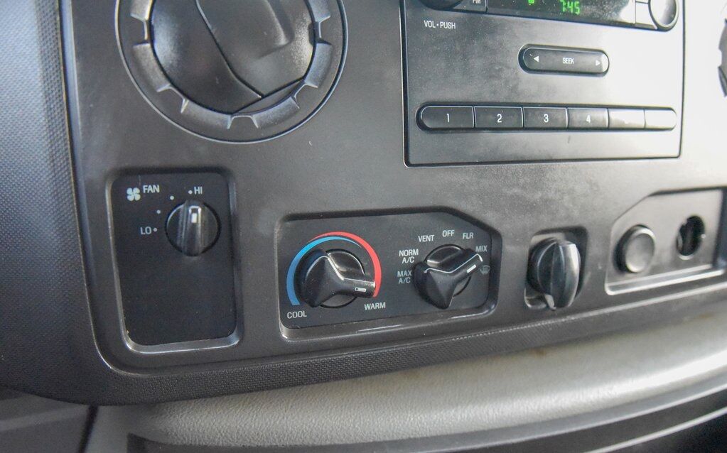 2017 Ford E-450SD Base Akron OH