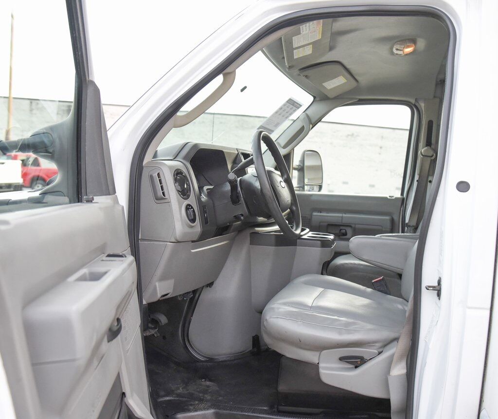 2017 Ford E-450SD Base Akron OH