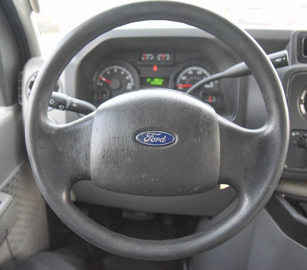 2017 Ford E-450SD Base Akron OH