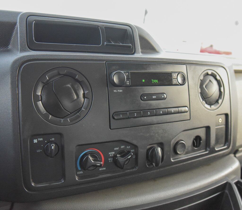 2017 Ford E-450SD Base Akron OH