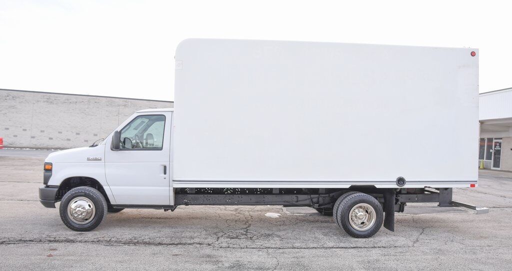 2017 Ford E-450SD Base Akron OH