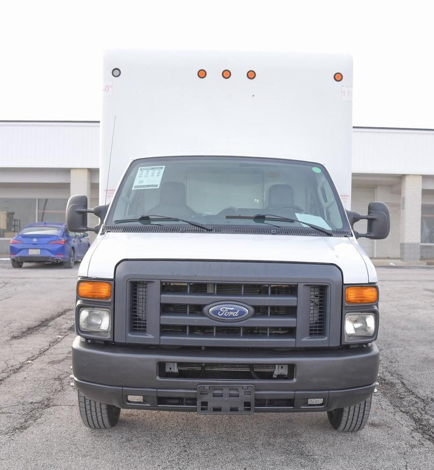 2017 Ford E-450SD Base Akron OH