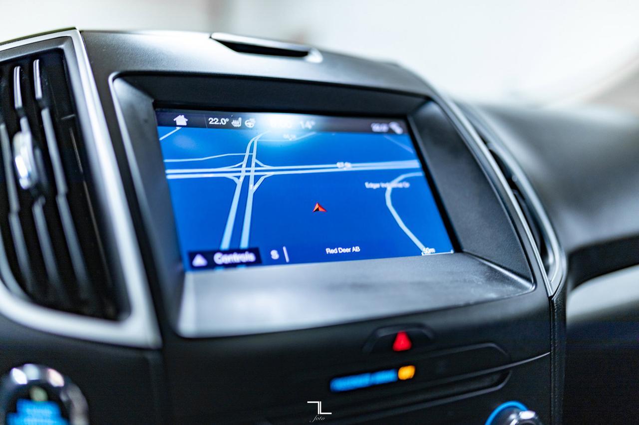 2017 Ford Edge AWD SEL Leather Roof Nav BCam Red Deer AB