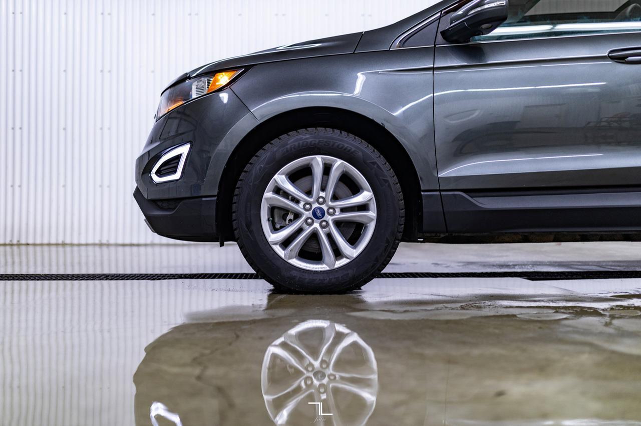 2017 Ford Edge AWD SEL Leather Roof Nav BCam Red Deer AB