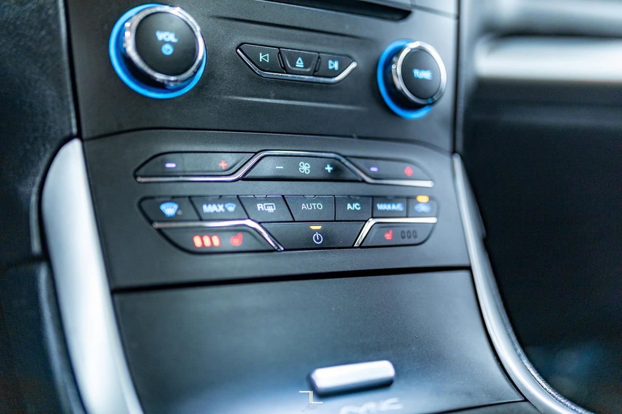 2017 Ford Edge AWD SEL Leather Roof Nav BCam Red Deer AB