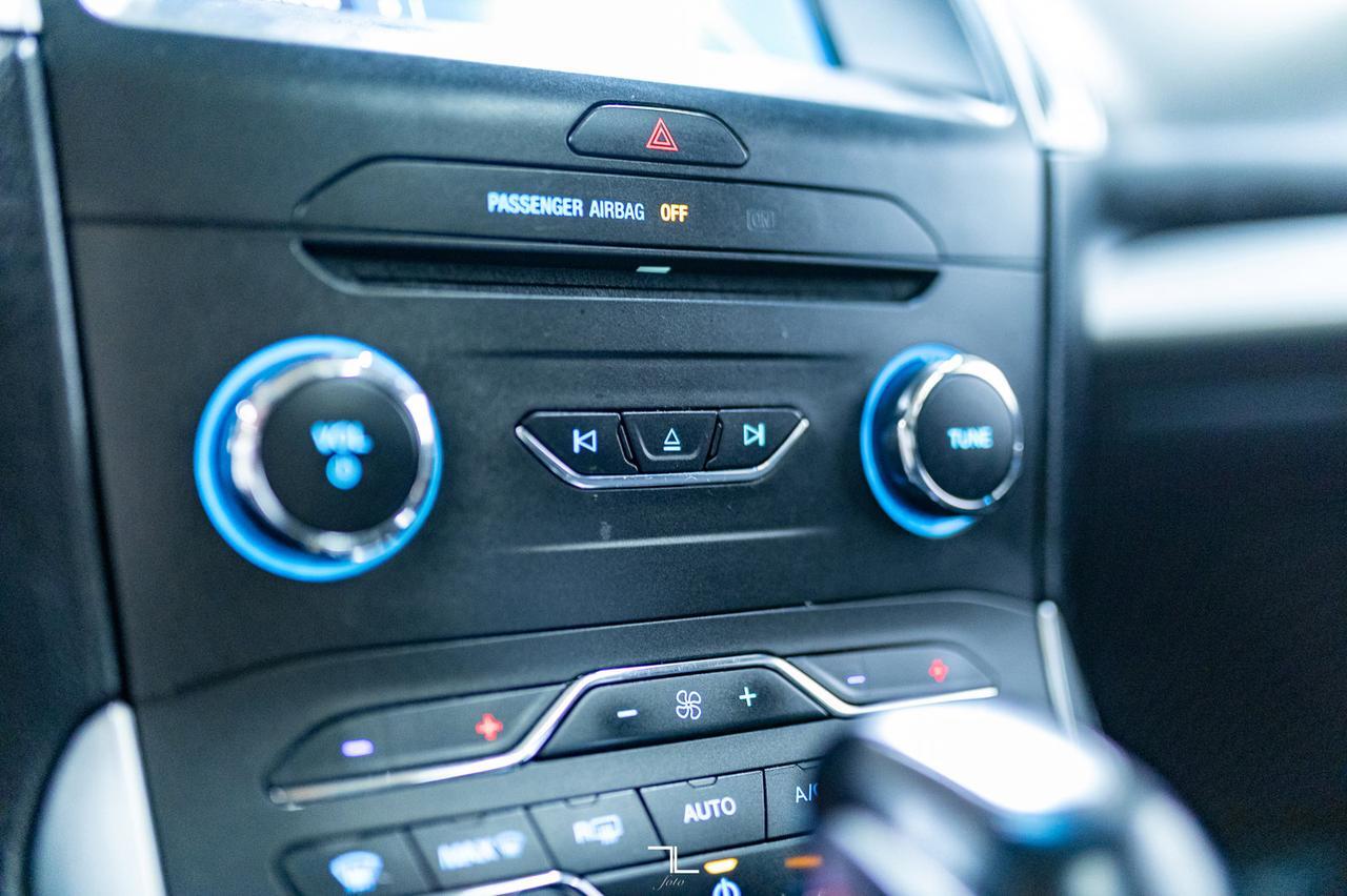 2017 Ford Edge AWD SEL Leather Roof Nav BCam Red Deer AB