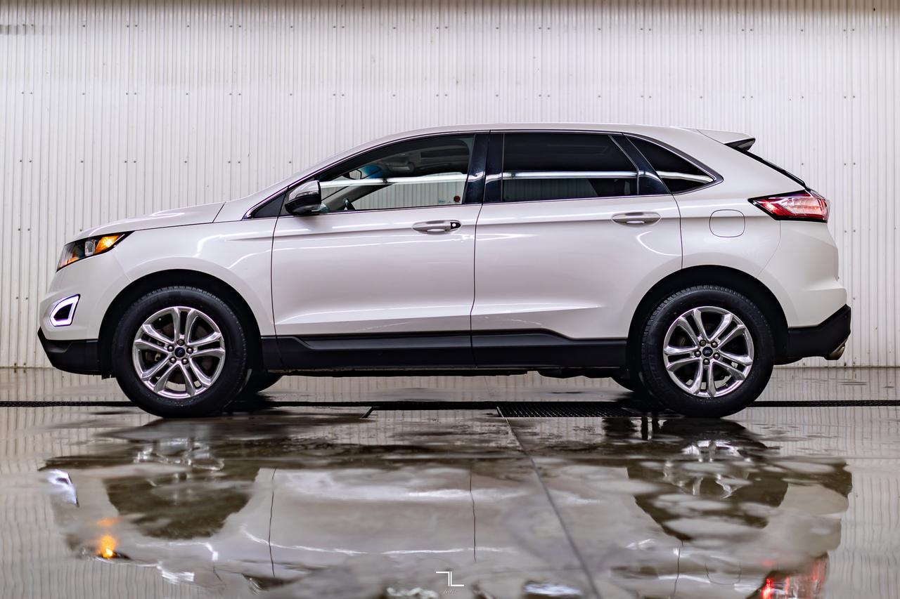 2017 Ford Edge AWD SEL Leather Roof Nav BCam Red Deer AB