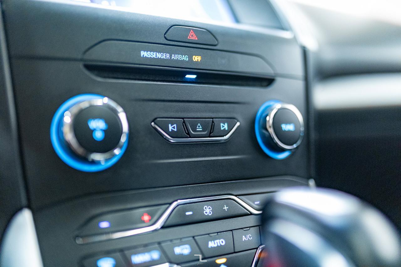 2017 Ford Edge AWD SEL Leather Roof Nav BCam Red Deer AB