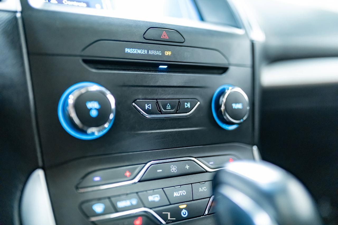 2017 Ford Edge AWD SEL Leather Roof Nav BCam Red Deer AB