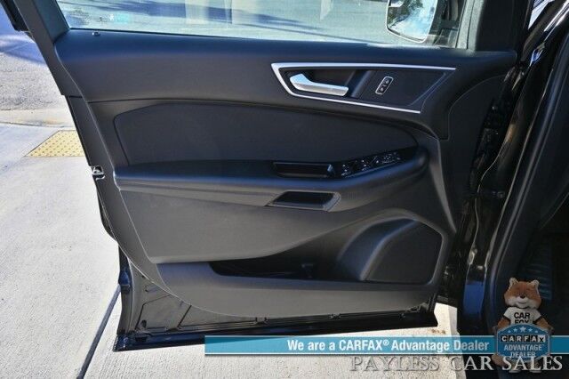 2017 Ford Edge SEL / AWD / Power Cloth Seats / Bluetooth / Back Up Camera / Cruise Control / Keyless Entry & Start / Alloy Wheels / 27 MPG / Tow Pkg / 1-Owner Anchorage AK