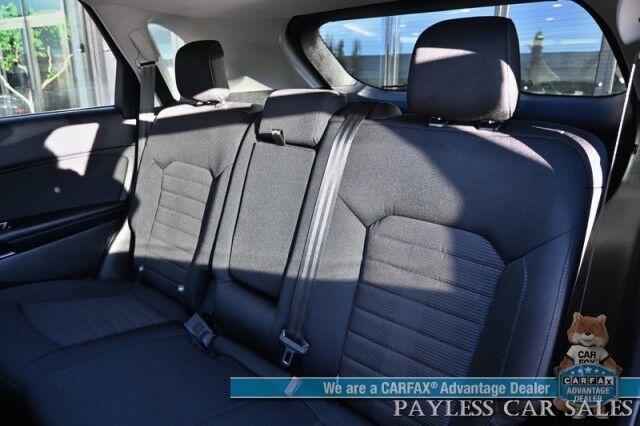 2017 Ford Edge SEL / AWD / Power Cloth Seats / Bluetooth / Back Up Camera / Cruise Control / Keyless Entry & Start / Alloy Wheels / 27 MPG / Tow Pkg / 1-Owner Anchorage AK