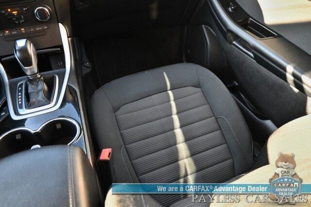 2017 Ford Edge SEL / AWD / Power Cloth Seats / Bluetooth / Back Up Camera / Cruise Control / Keyless Entry & Start / Alloy Wheels / 27 MPG / Tow Pkg / 1-Owner Anchorage AK