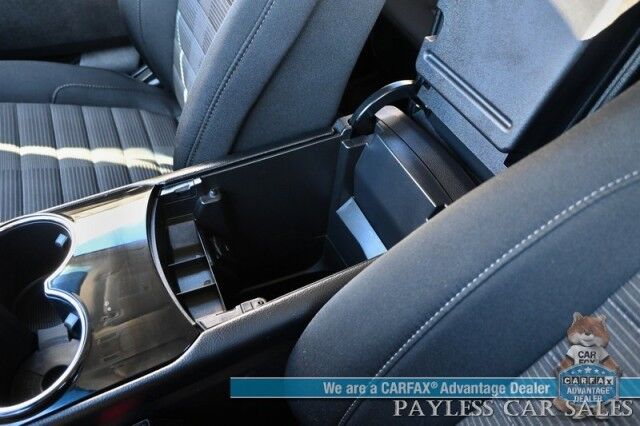 2017 Ford Edge SEL / AWD / Power Cloth Seats / Bluetooth / Back Up Camera / Cruise Control / Keyless Entry & Start / Alloy Wheels / 27 MPG / Tow Pkg / 1-Owner Anchorage AK