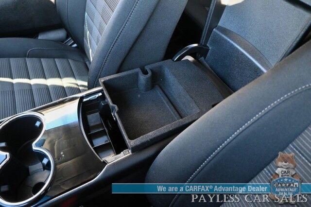 2017 Ford Edge SEL / AWD / Power Cloth Seats / Bluetooth / Back Up Camera / Cruise Control / Keyless Entry & Start / Alloy Wheels / 27 MPG / Tow Pkg / 1-Owner Anchorage AK