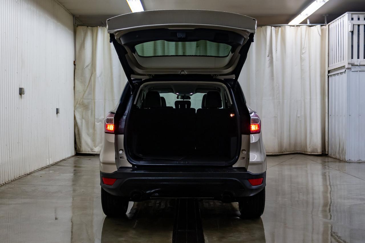 2017 Ford Escape AWD SE Appearance Pkg. Nav BCam Red Deer AB