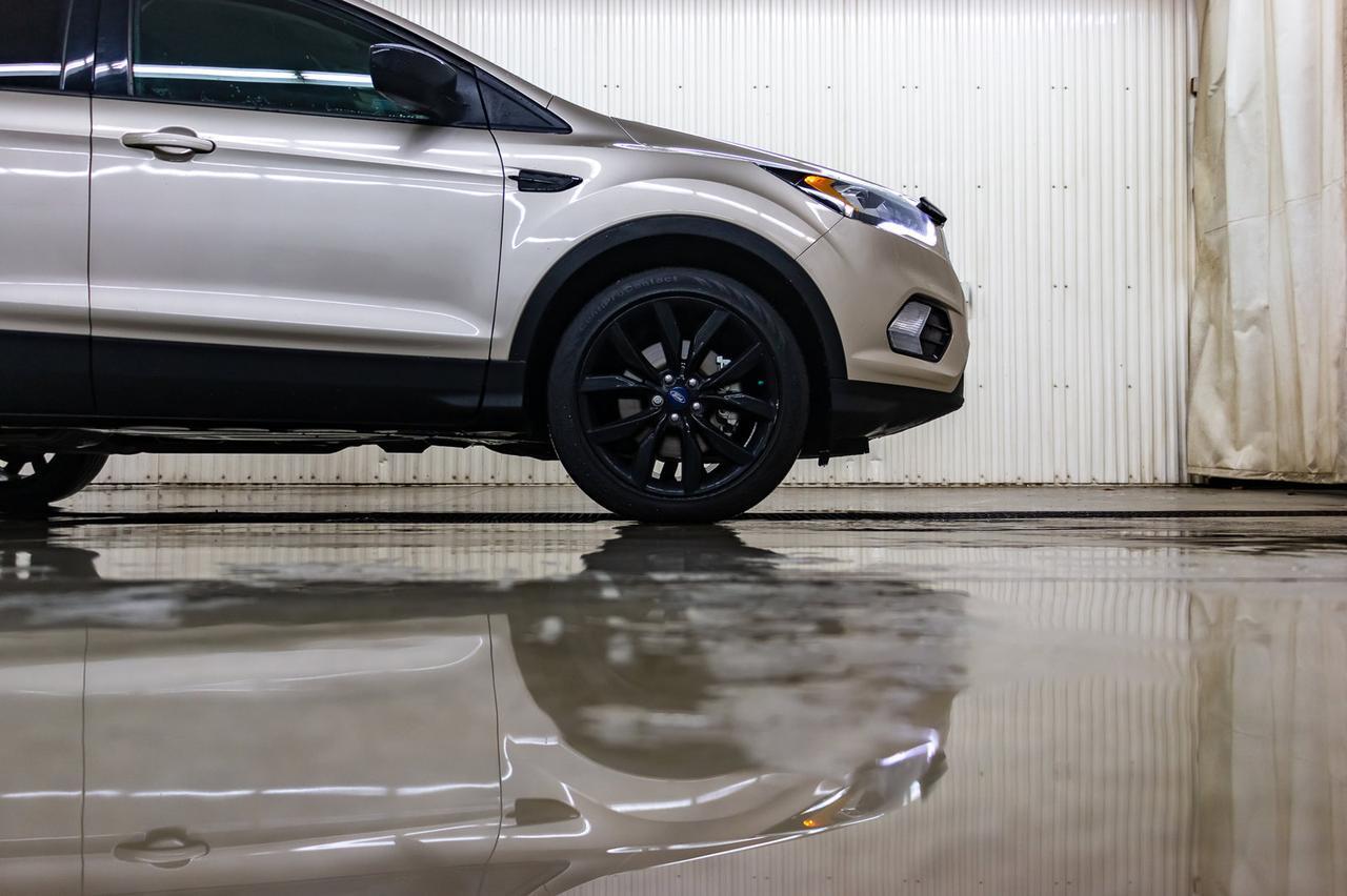 2017 Ford Escape AWD SE Appearance Pkg. Nav BCam Red Deer AB