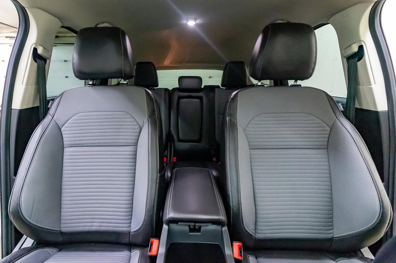 2017 Ford Escape AWD SE Appearance Pkg. Nav BCam Red Deer AB