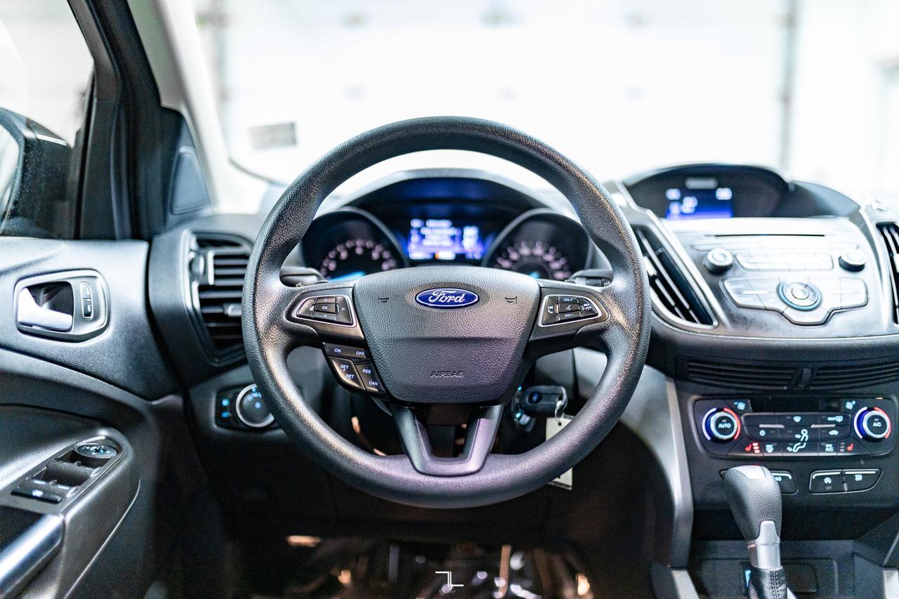 2017 Ford Escape AWD SE BCam Red Deer AB