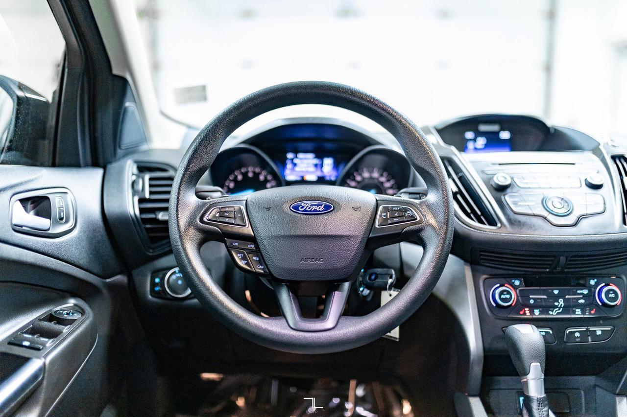 2017 Ford Escape AWD SE BCam Red Deer AB