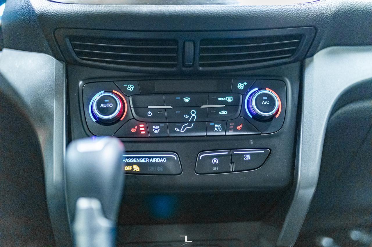 2017 Ford Escape AWD SE BCam Red Deer AB