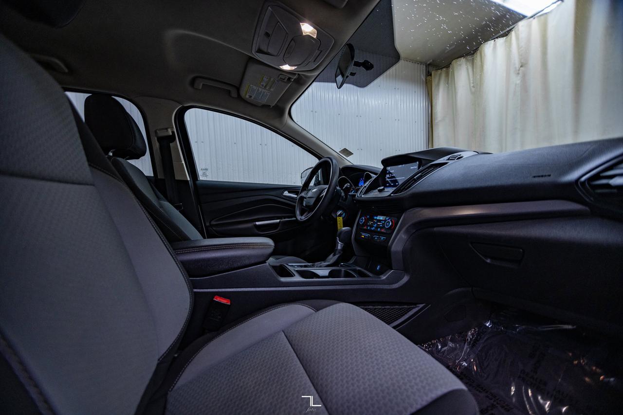 2017 Ford Escape AWD SE BCam Red Deer AB