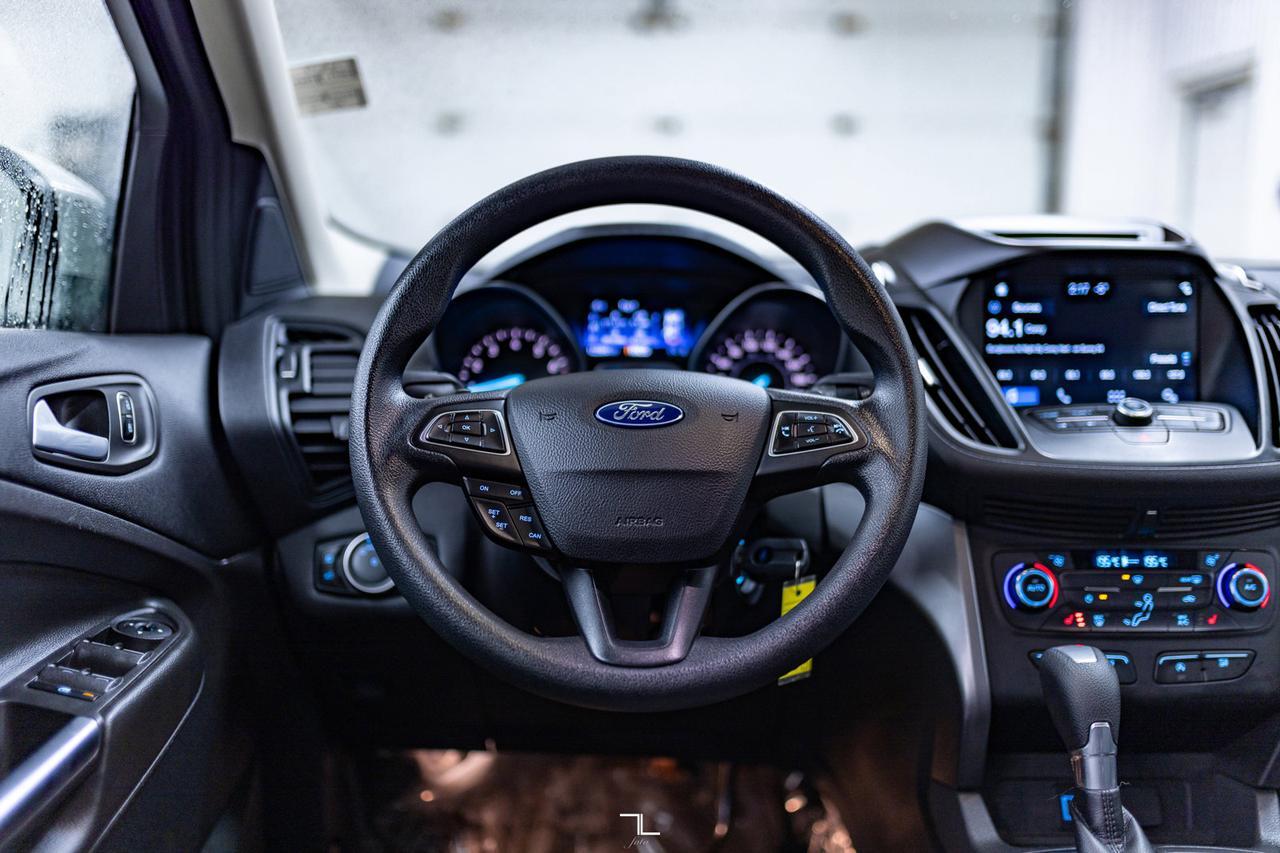 2017 Ford Escape AWD SE BCam Red Deer AB