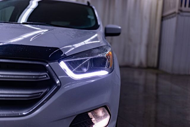 2017 Ford Escape AWD SE BCam Red Deer AB