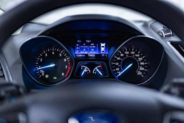 2017 Ford Escape AWD SE BCam Red Deer AB