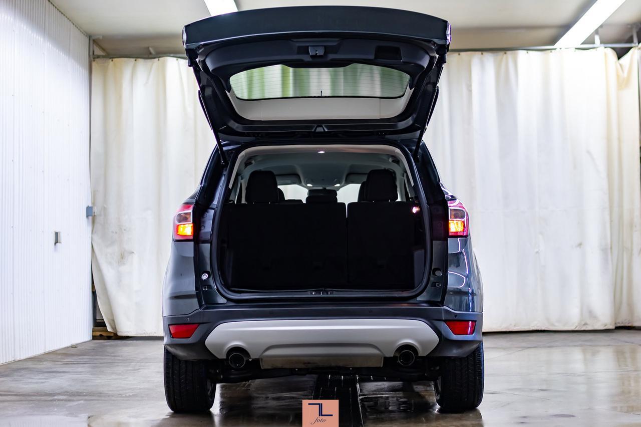 2017 Ford Escape AWD SE BCam Red Deer AB