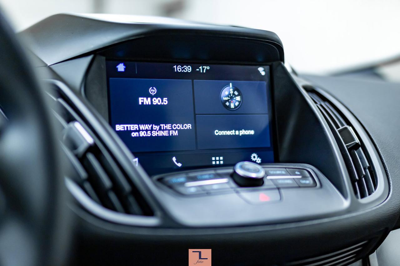 2017 Ford Escape AWD SE BCam Red Deer AB