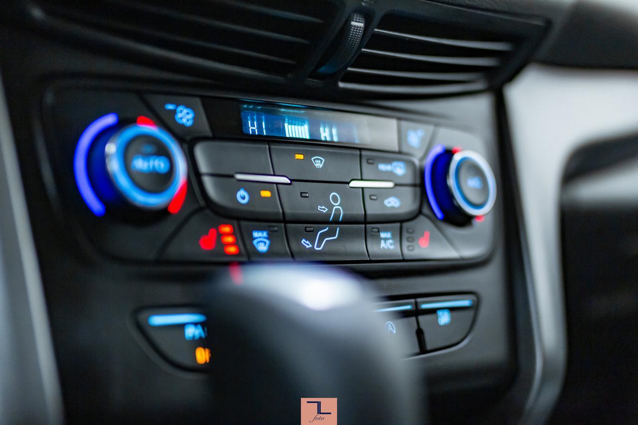 2017 Ford Escape AWD SE BCam Red Deer AB