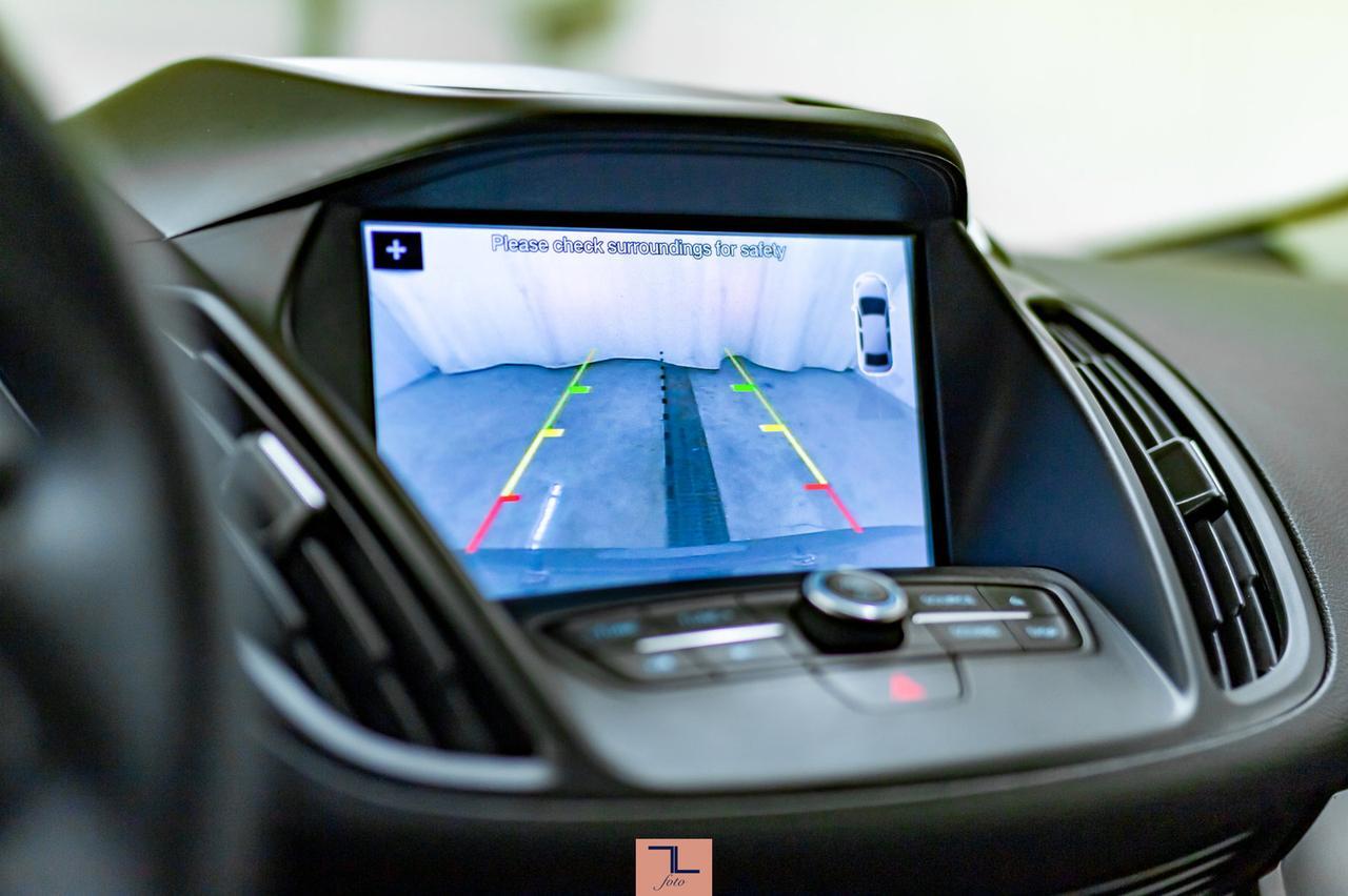 2017 Ford Escape AWD SE BCam Red Deer AB