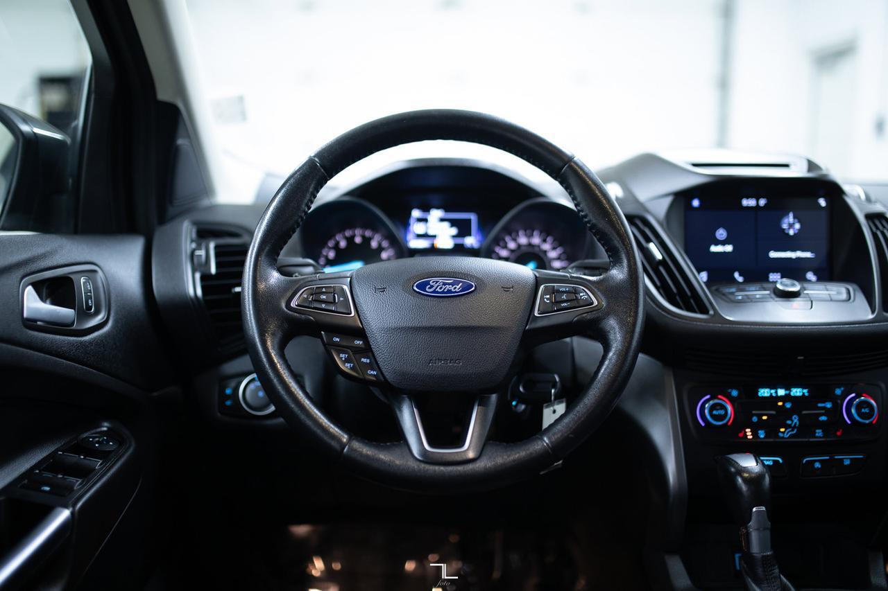 2017 Ford Escape AWD SE Leather BCam Red Deer AB