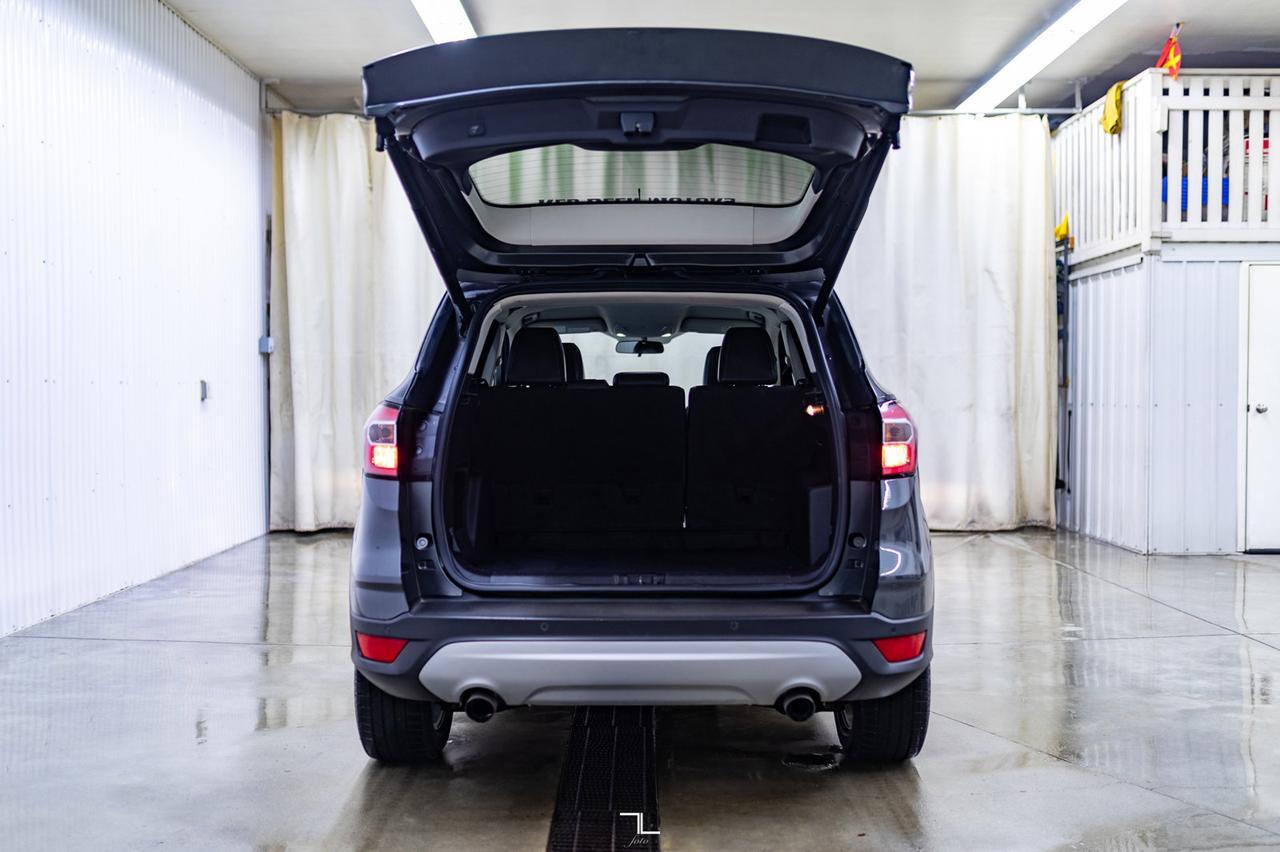 2017 Ford Escape AWD SE Leather BCam Red Deer AB