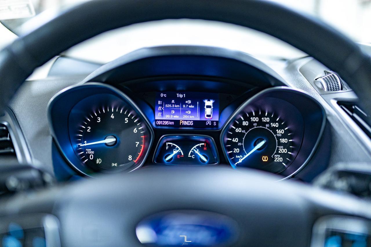 2017 Ford Escape AWD SE Leather BCam Red Deer AB