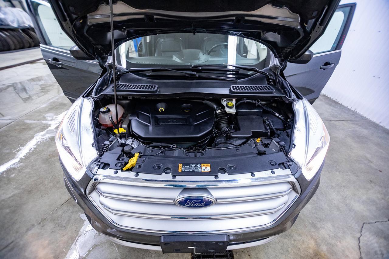 2017 Ford Escape AWD SE Leather BCam Red Deer AB