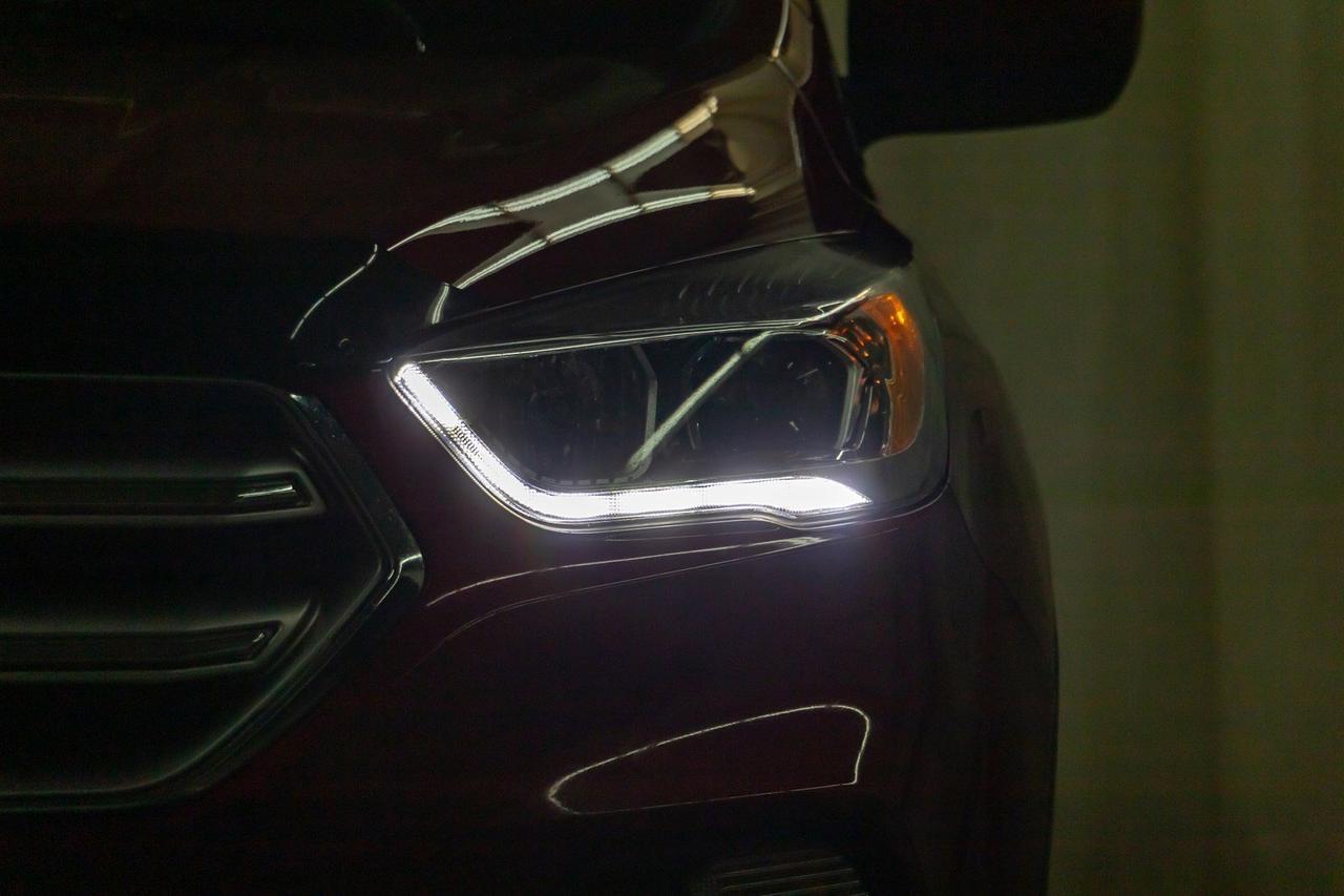 2017 Ford Escape AWD SE Leather BCam Red Deer AB