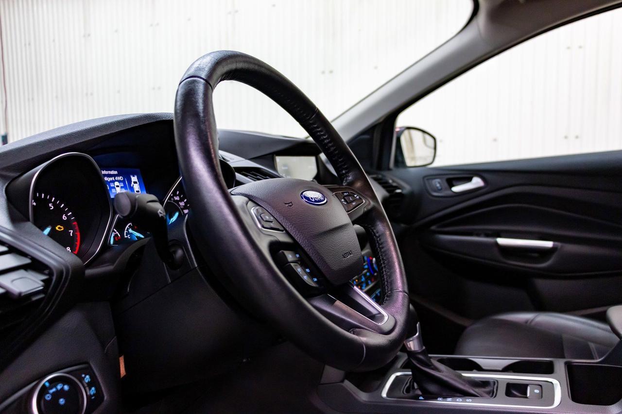 2017 Ford Escape AWD SE Leather BCam Red Deer AB